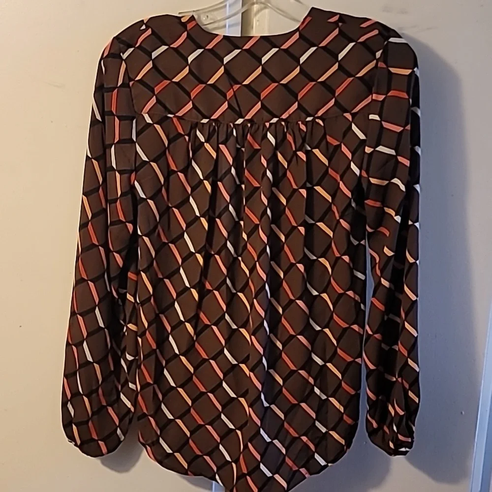 T TAHARI Blouse - Picture 6 of 6